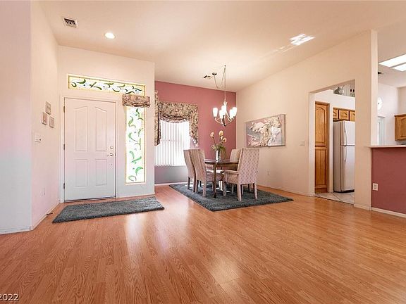 3rd image of 10508 Findlay Ave