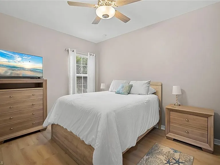 23520 Alamanda Dr #202 — Photo 28