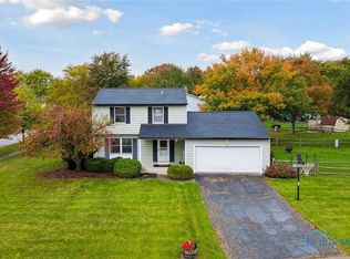 200 Birchdale Rd, Perrysburg, OH 43551