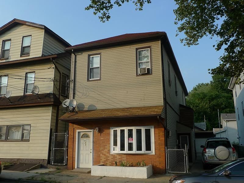 2nd image of 327 Hillside Ave
