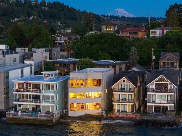 3089 Alki Avenue SW #1, Seattle, WA 98116