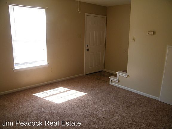 2nd image of 807 W Elm St APT 4A
