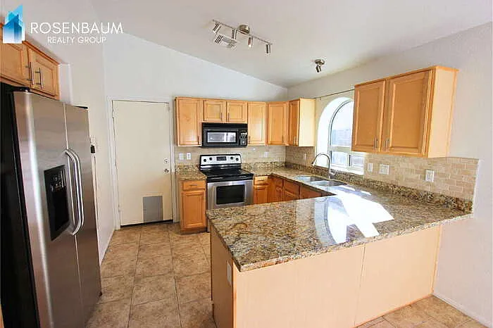 12412 W Montebello Ave — Photo 25