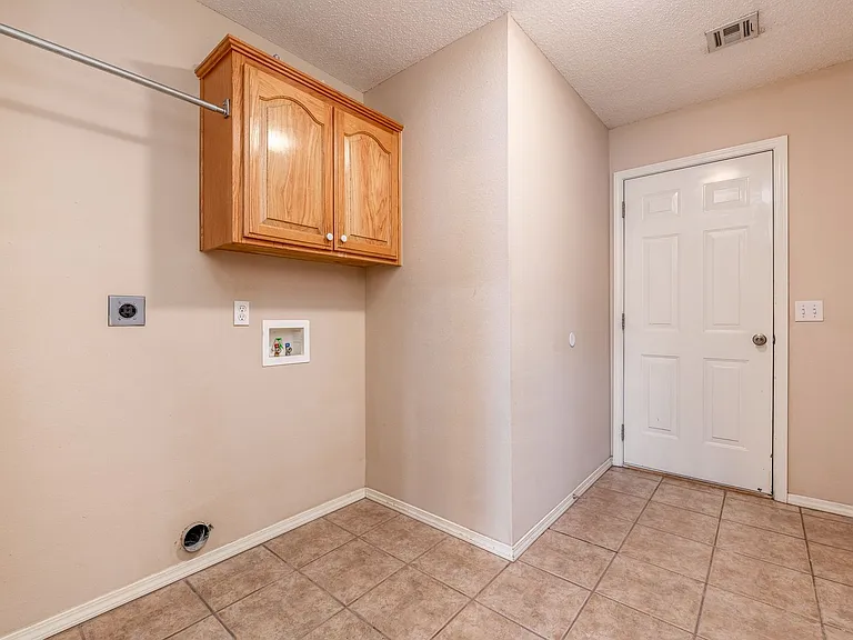 3909 SW Cherry Rd — Photo 9