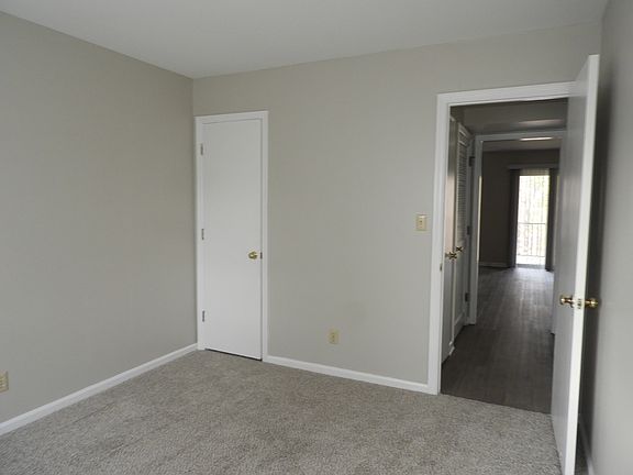 4th image of 6250 Crittenden Ave #5