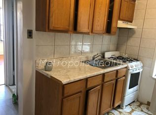 34-52 30th St #2, Astoria, NY 11106