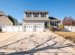 7800 Mallow Ct, Pasadena, MD 21122