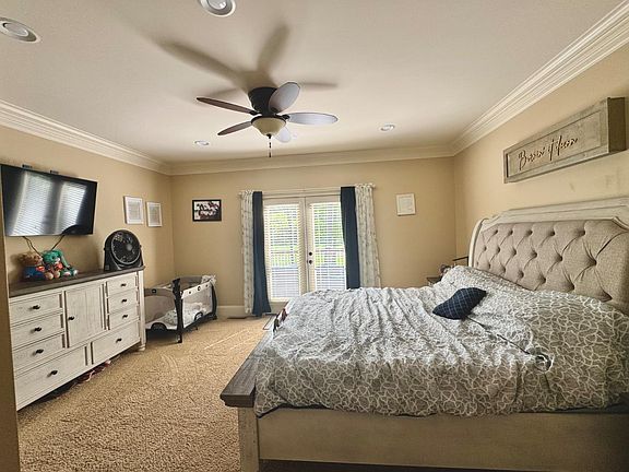 4th image of 117 Saint Andrew Ln