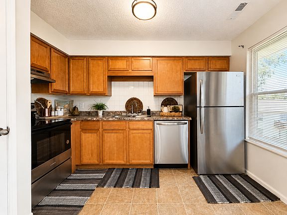 2nd image of 773 Delray Dr