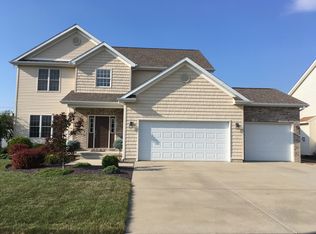 956 W Forsyth Pkwy, Forsyth, IL 62535