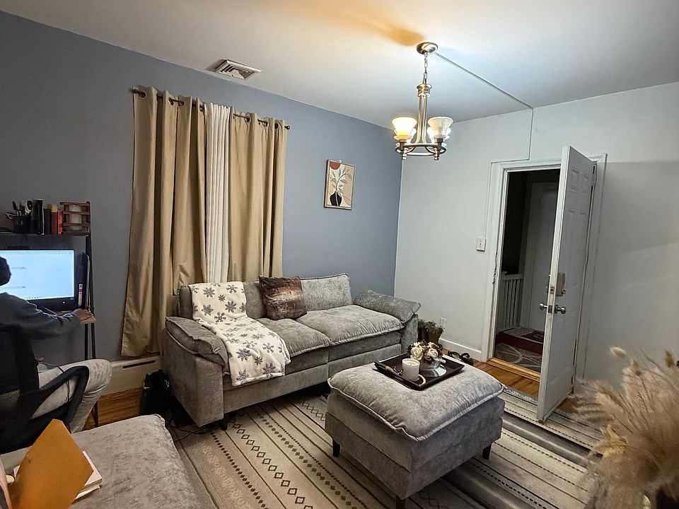 1st image of 221 Stone Ave #2