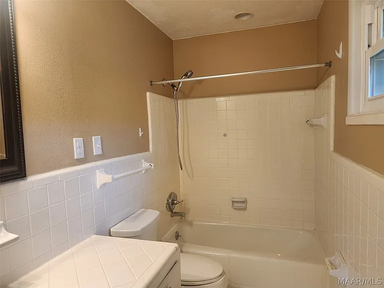 1203 Oates Rd — Photo 39