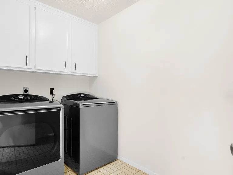 11426 Sageperry Dr — Photo 23