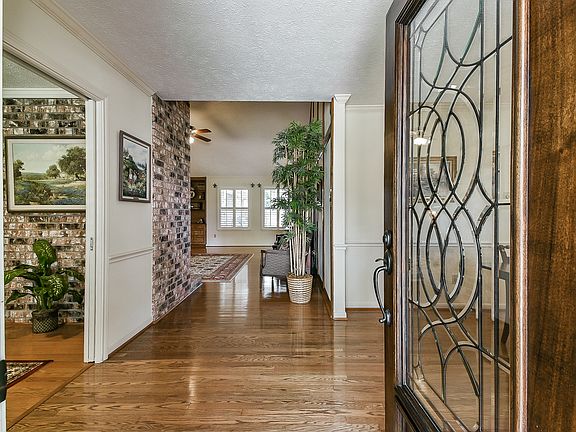 4th image of 15823 Knoll Lake Dr