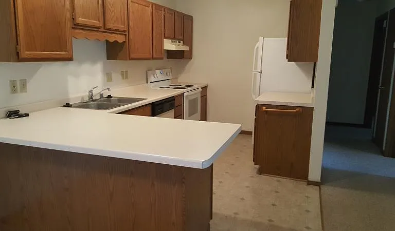 300 Humar St #7 — Photo 2