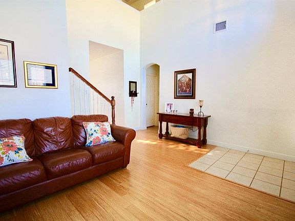 3rd image of 222 Lairds Dr