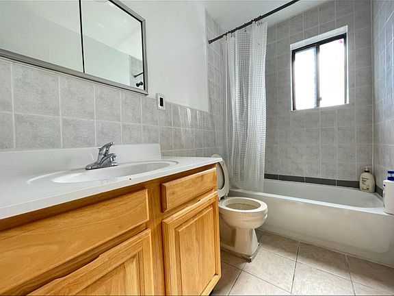 3rd image of 149-18 Roosevelt Ave #3