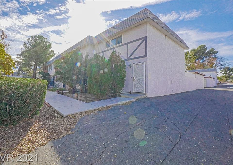 1st image of 578 Greenbriar Townhouse Way #4