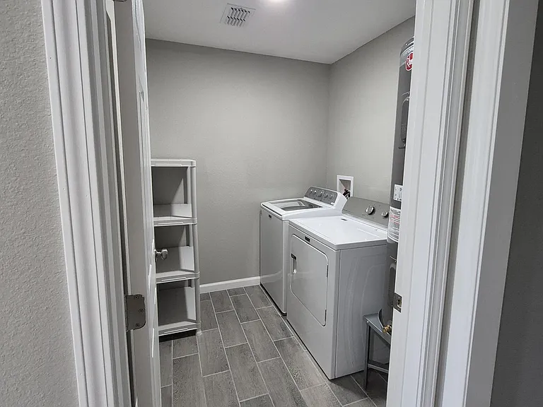 14320 Cashs Mill Rd — Photo 11