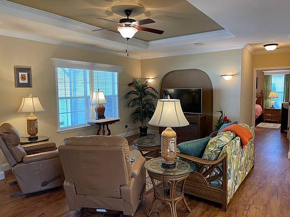 5th image of 715 Trevino Dr