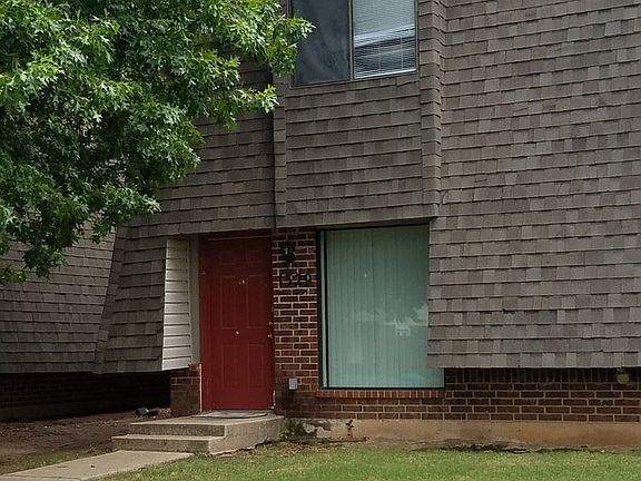 2nd image of 1331 Eastgate Dr