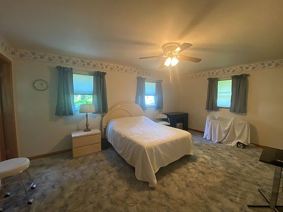 3rd image of 328 Jacobs Dr