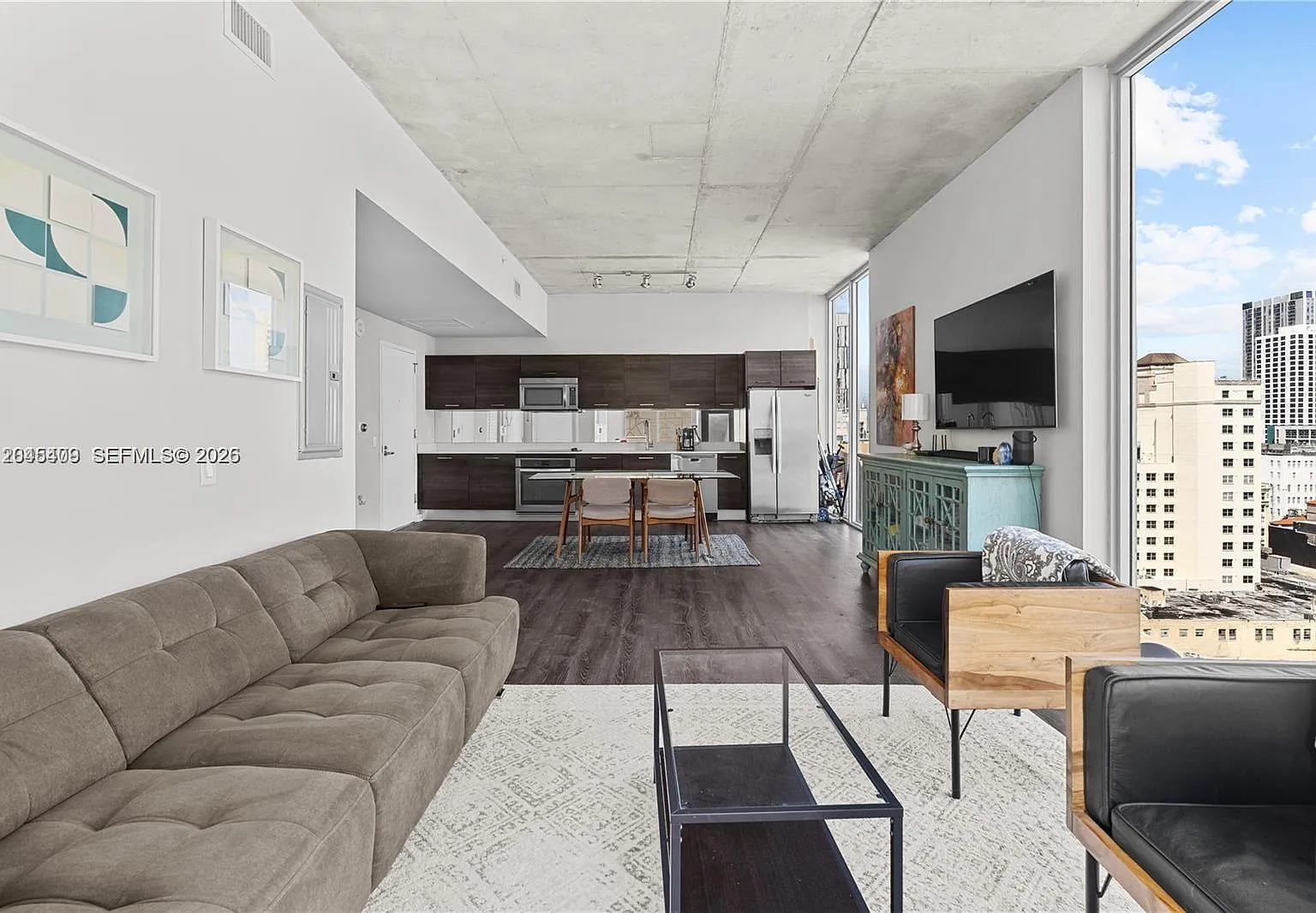 Centro Condo — Photo 2