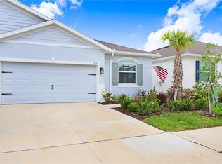 3719 Stormy Thistle Pl, Plant City, FL 33565