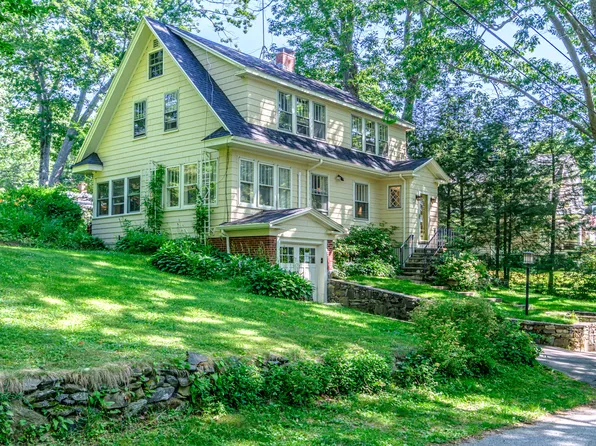 72 Stonybrook Road, Cape Elizabeth, ME 04107