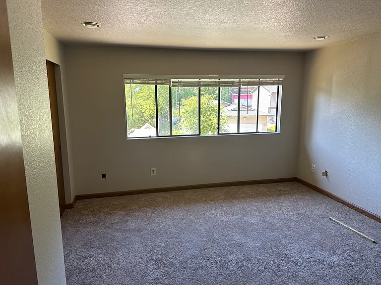 806 55th Pl SW #B — Photo 9