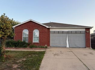 904 Carthage Way, Arlington, TX 76017