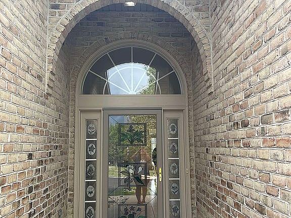 Vaulted Front Entrance