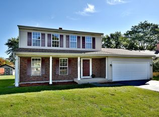 1551 S Lloyd Ave, Lombard, IL 60148