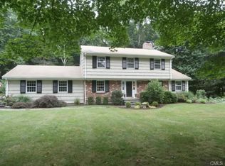 100 Delaware Rd, Easton, CT 06612