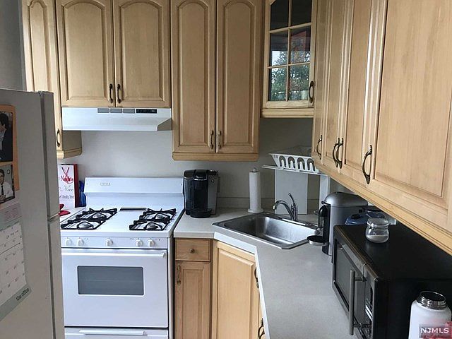 2nd image of 76 E Ridgewood Ave APT 3