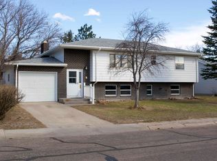 5033 Pineridge Ave, Cheyenne, WY 82009