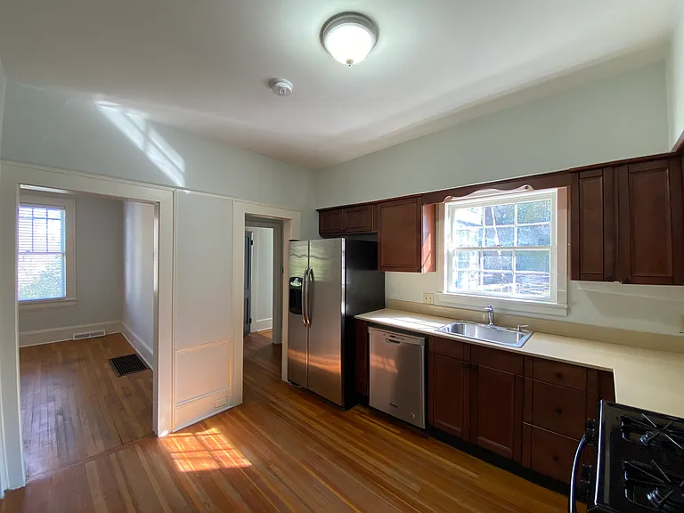 1912 Elizabeth Ave — Photo 6