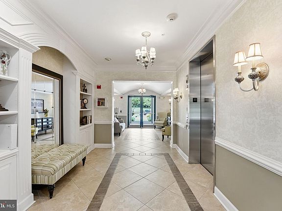 5th image of 7055 Heritage Hunt Dr APT 111