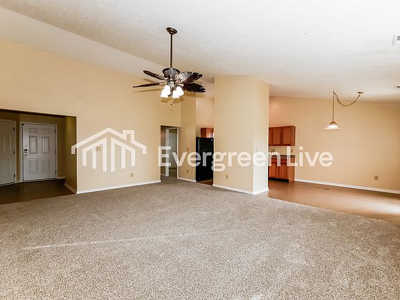 4th image of 3060 Hidden Pine Dr