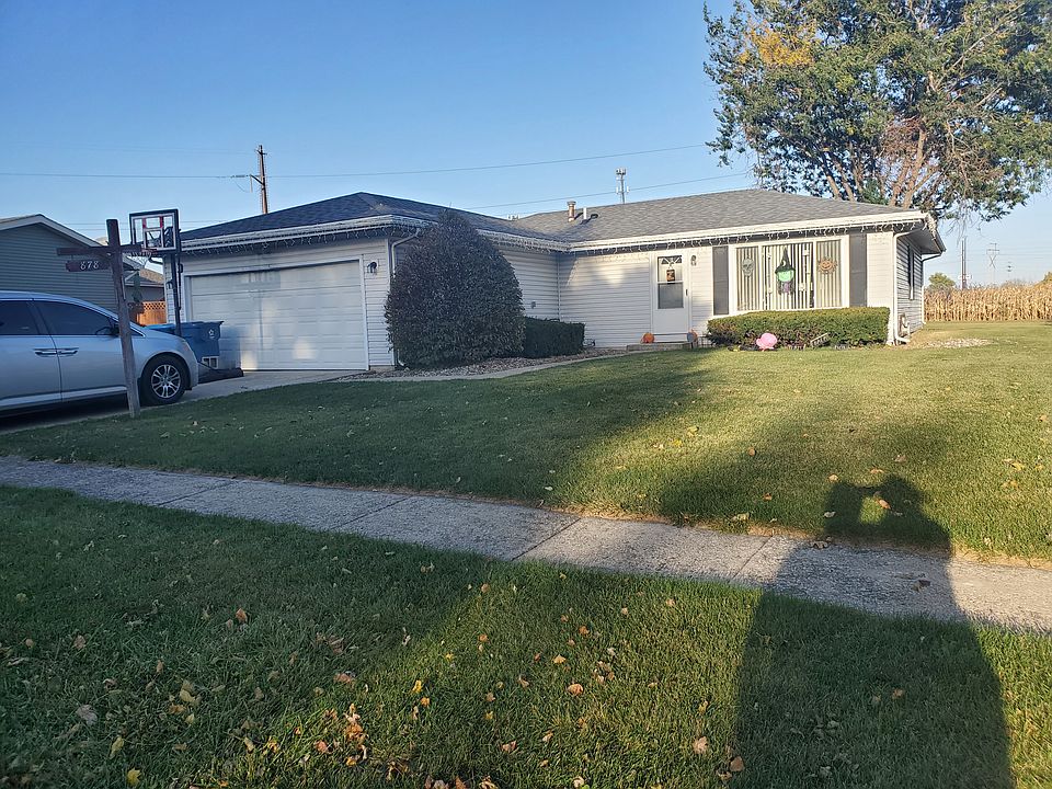 1st image of 878 Heather Dr