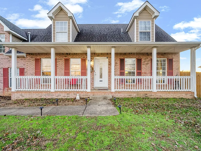 1700 Cedar Springs Cir — Photo 3
