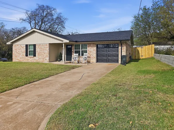 401 Throckmorton St, Weatherford, TX 76086