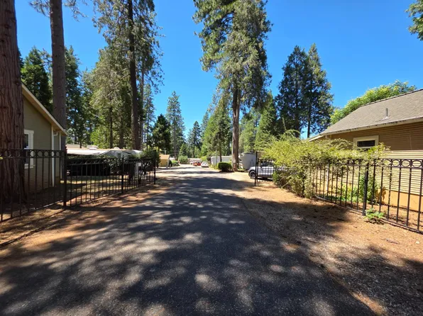 10530 Walker Dr, Grass Valley, CA 95945