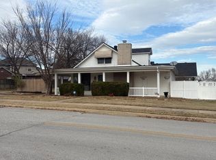 1153 N West End St, Springdale, AR 72764