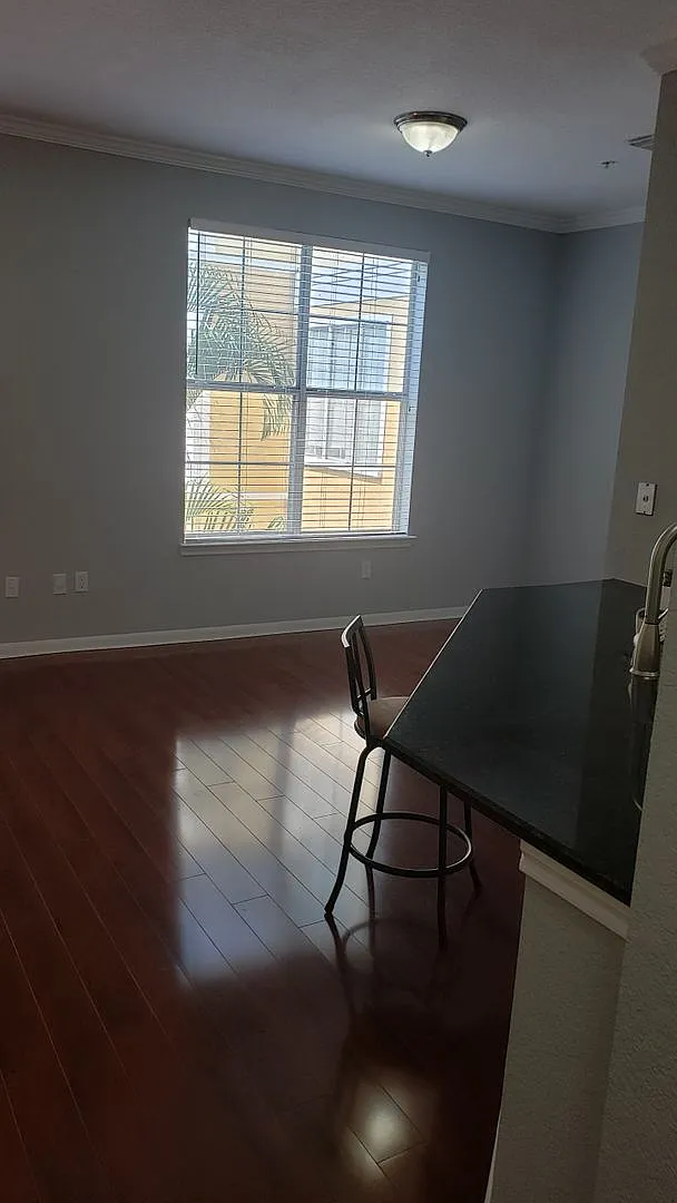 Building Photo - 860 N Orange Ave #341
