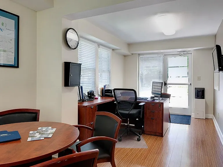 Park Crest Apartments — Photo 10