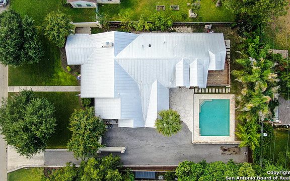 3rd image of 143 Paloma Dr