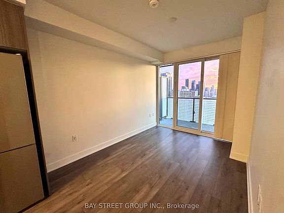 5th image of 575 Bloor St E #2811