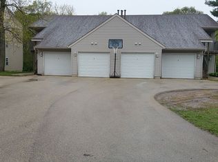 1140 Minns Dr, Machesney Park, IL 61115