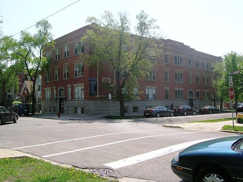 2nd image of 2841 W Cortez St
